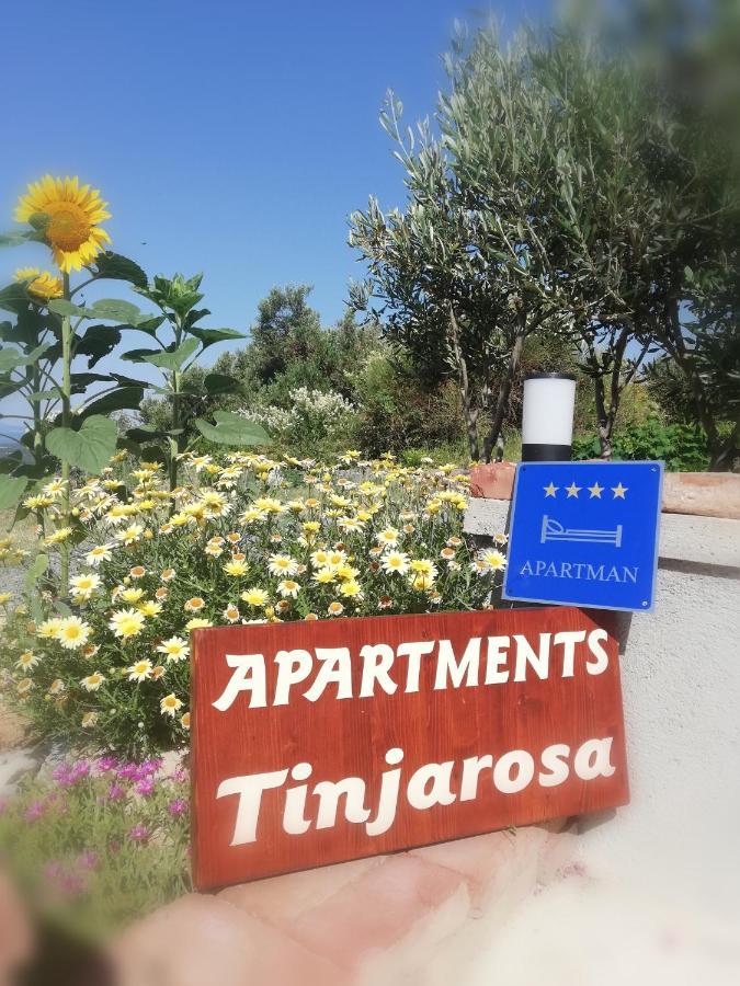 Apartments Tinjarosa Mundanije Exteriér fotografie